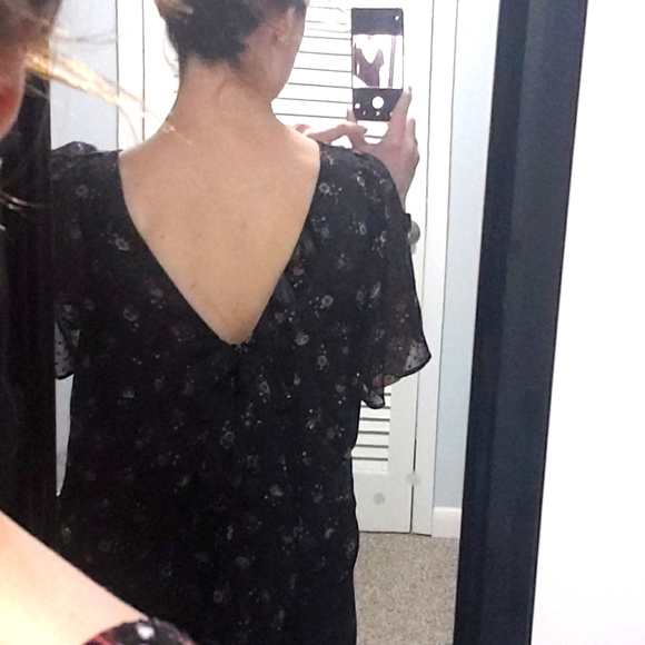 Tie-back Blouse - Picture 7 of 7